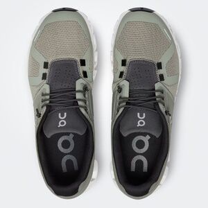 On Cloud 5 in Kelp/Shadow, women's size 10